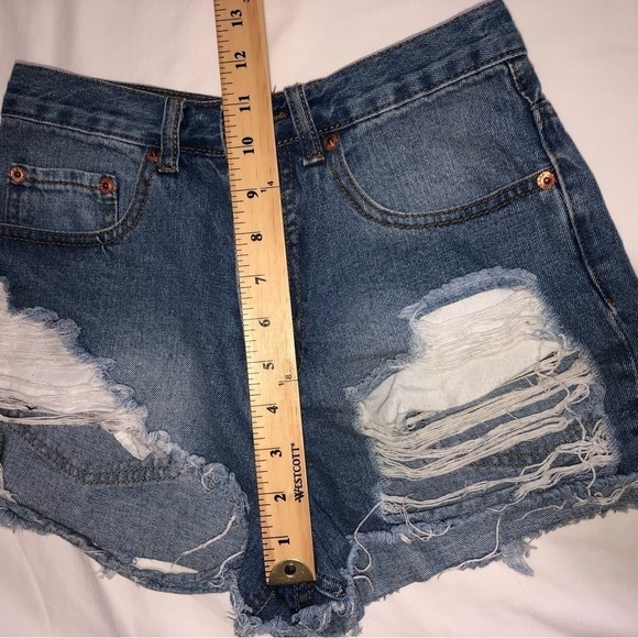 Signature8 High Rise Destroyed Denim Shorts Size Small Cut Off Distressed Blue - Picture 5 of 5